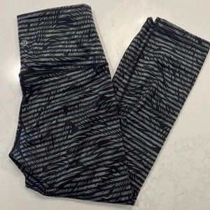 Lululemon Wunder Under Palm Stripe Leggings - Size 4